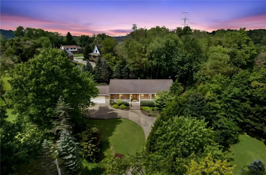 4 Sunnyside Ave, Carnegie, PA 15106 - #3