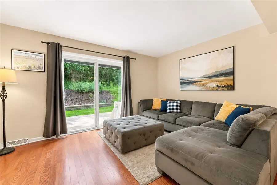 707 Tyler Dr, Pittsburgh, PA 15236 - #3
