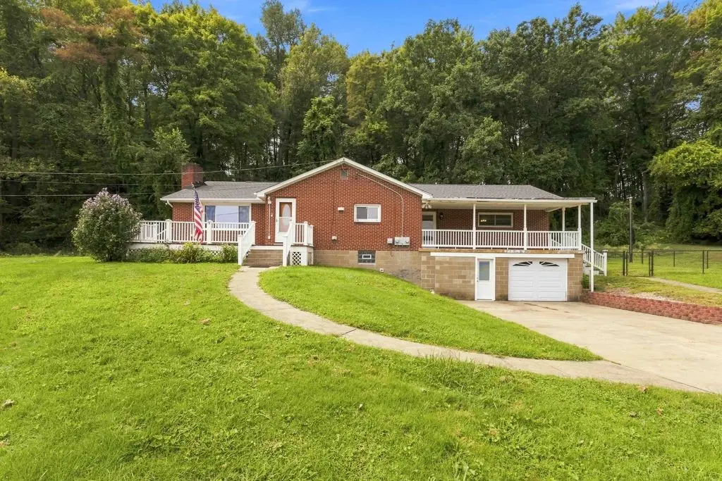 425 Spring Rd, Brownsville, PA 15417 - #1