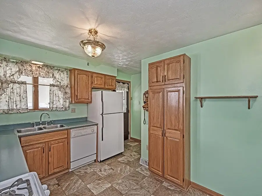 1206 Liberty Avenue, Natrona Heights, PA 15065 - #3