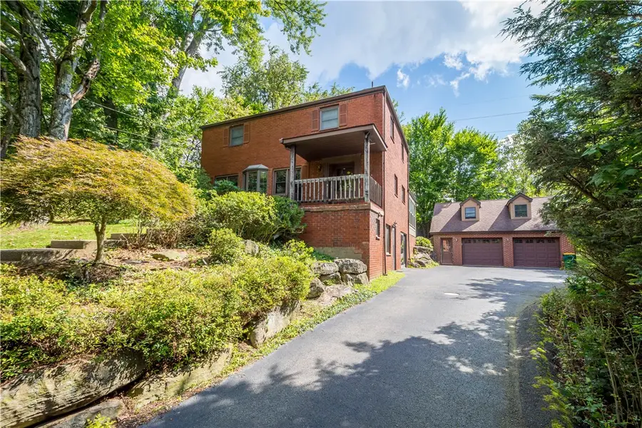 628 Orchard Hill Dr, Pittsburgh, PA 15238 - #2