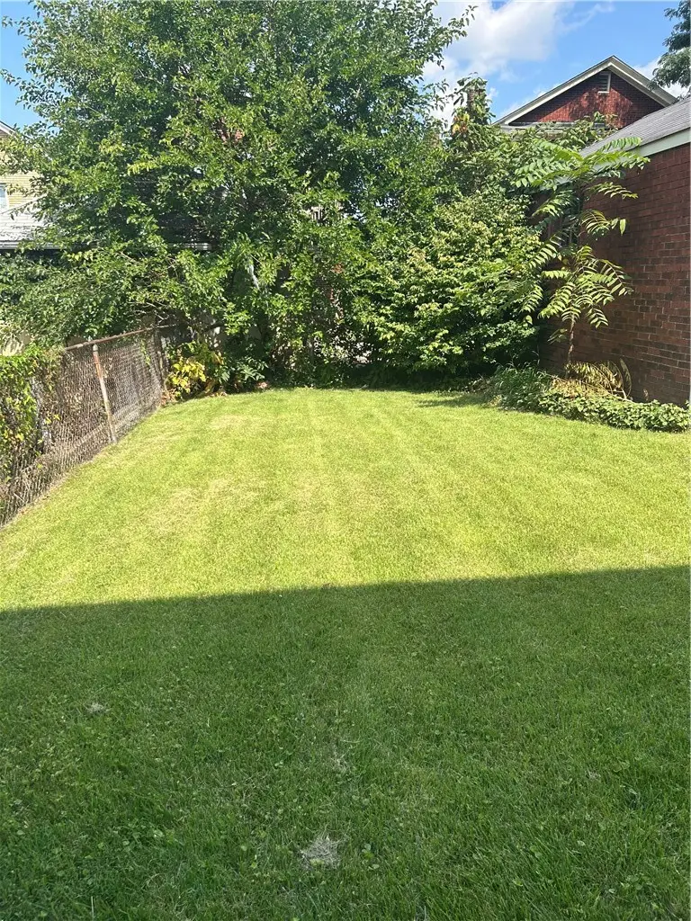 1424 Mcfarland Rd, Pittsburgh, PA 15216 - #2