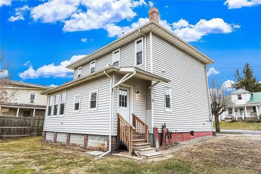 130 W Lincoln St, Waynesburg, PA 15370 - #3
