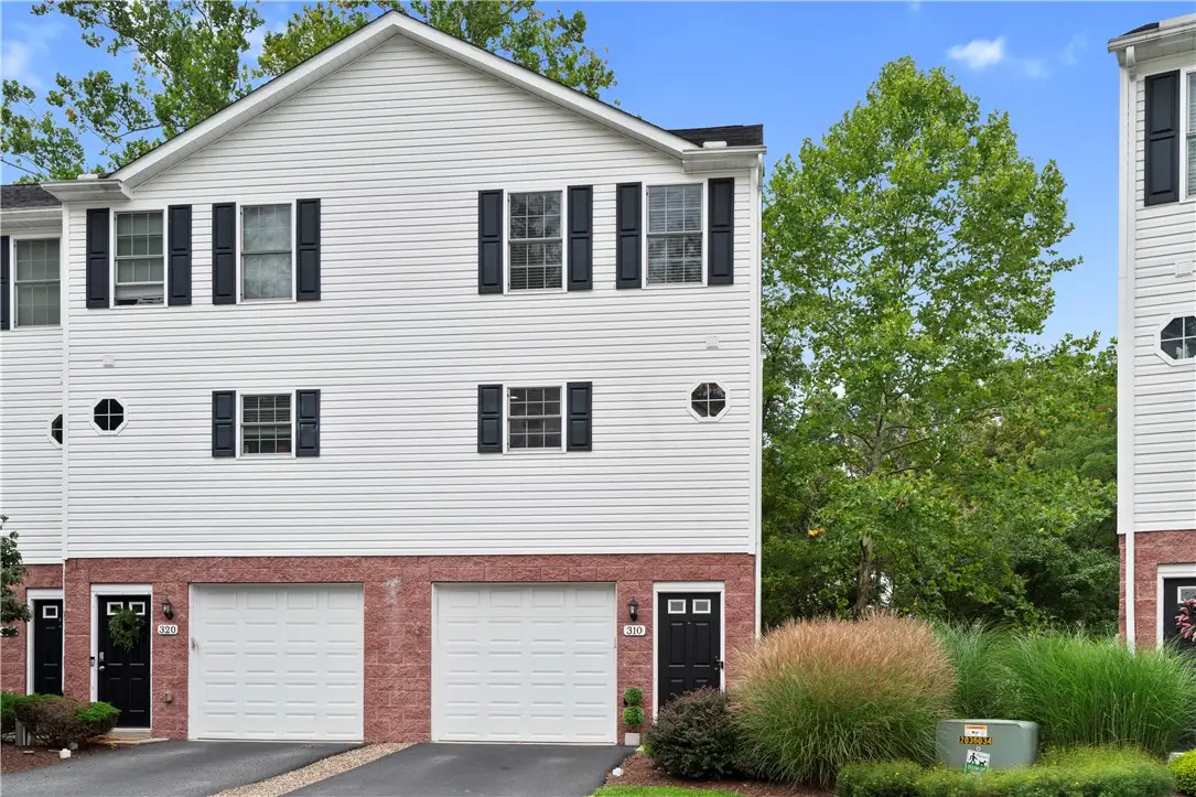 310 Creekview Ln, Oakdale, PA 15071 - #1