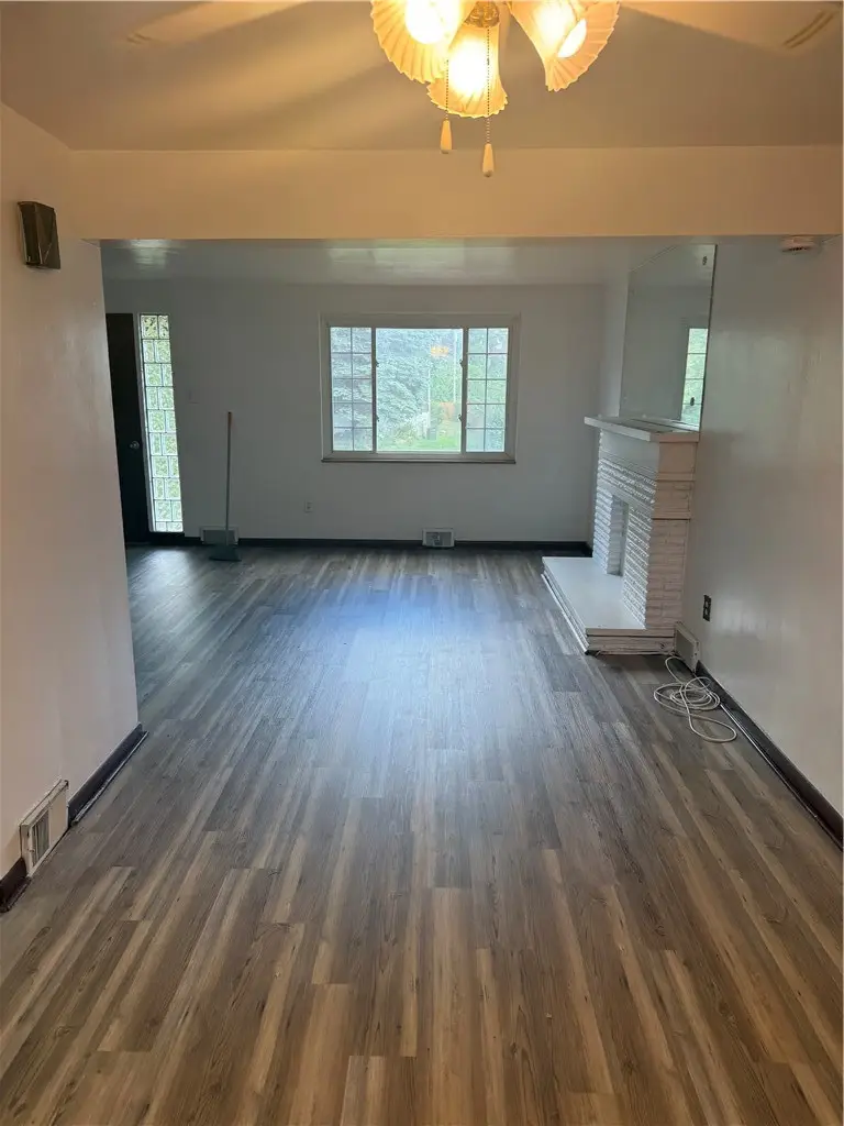 509 Verona St, Braddock, PA 15104 - #3