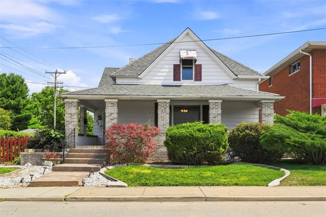 301 Pleasantview Ave, Butler, PA 16001 - #1