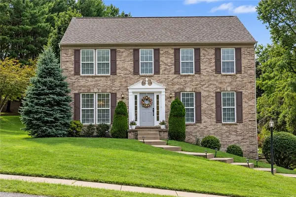 8315 Reagan Dr, Pittsburgh, PA 15237