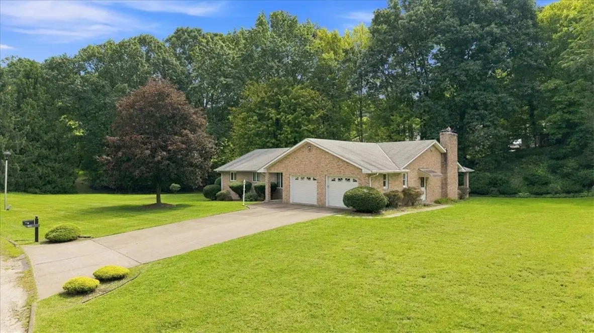 104 Oakcrest Dr., Monaca, PA 15061 - #1