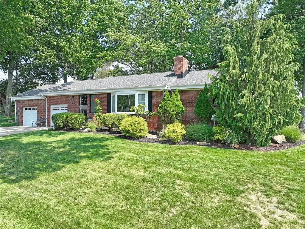 4636 Meadowgreen Dr, Pittsburgh, PA 15236 - #1
