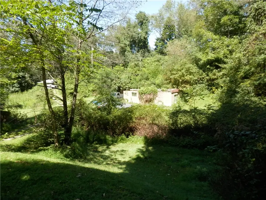 4712 Shearsburg Rd, New Kensington, PA 15068 - #2