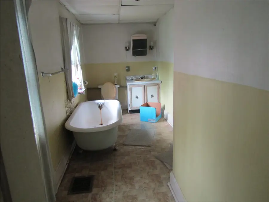 140 Walnut St, Uniontown, PA 15401 - #3
