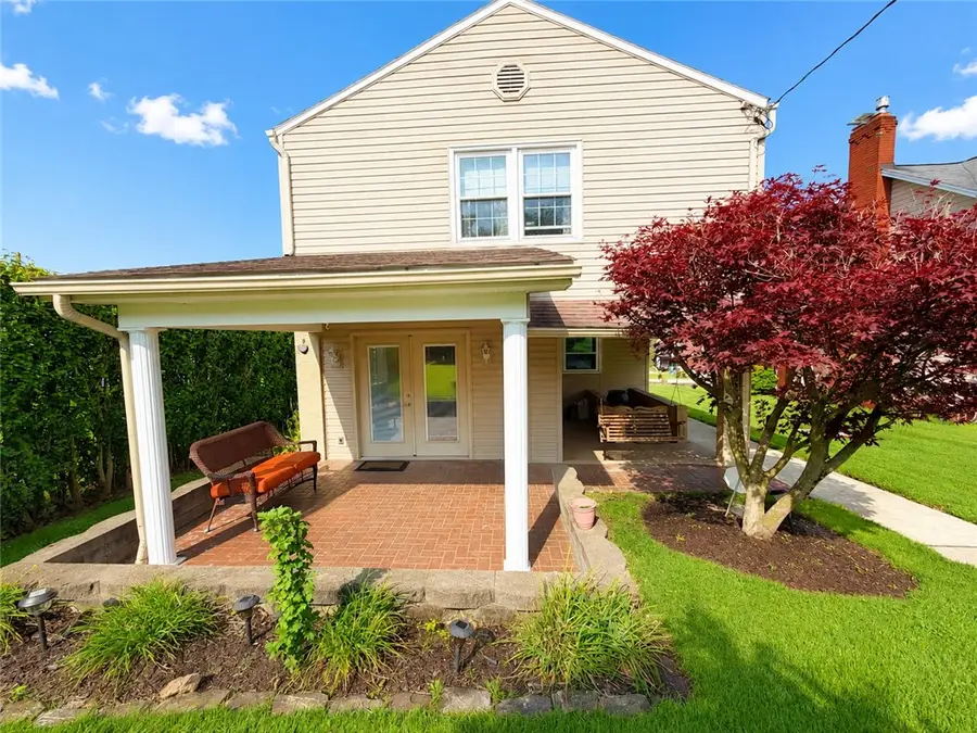 510 Walnut St, Vanderbilt, PA 15486 - #2