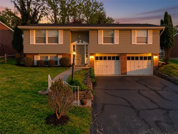 349 Crescentgardens Dr, Pittsburgh, PA 15235