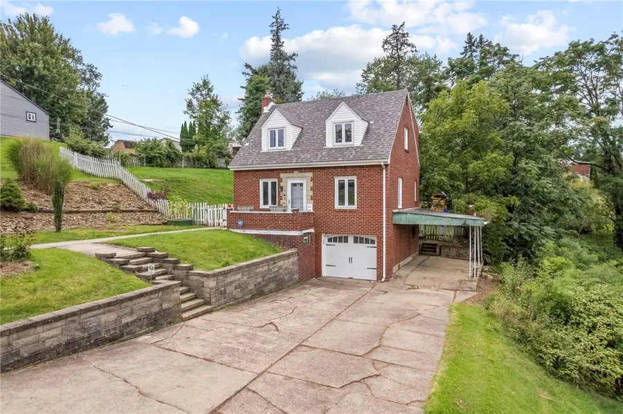 4330 Overhill St, Bethel Park, PA 15102 - #2