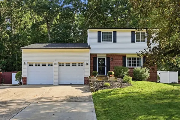 104 Valleyview Dr, Cranberry Twp, PA 16066