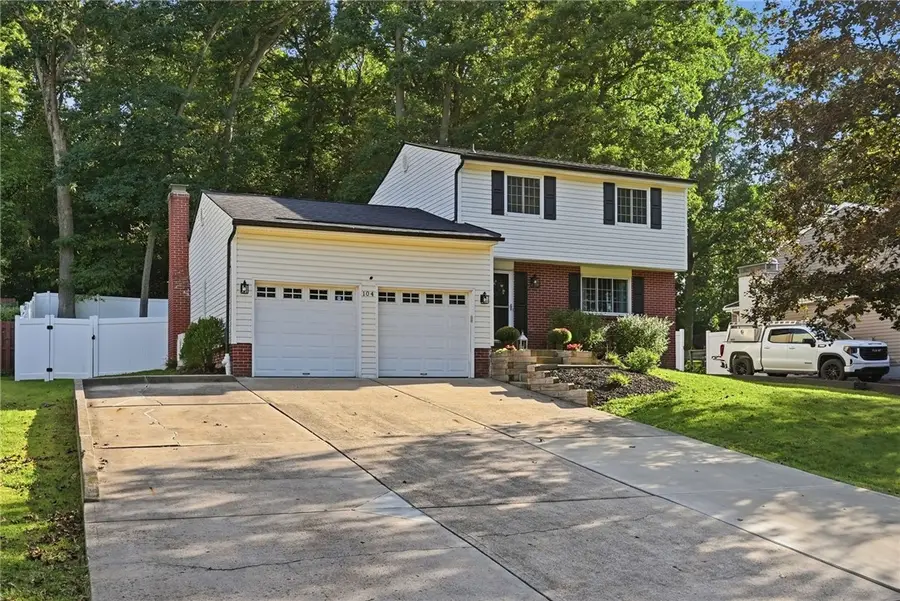 104 Valleyview Dr, Cranberry, PA 16066 - #2