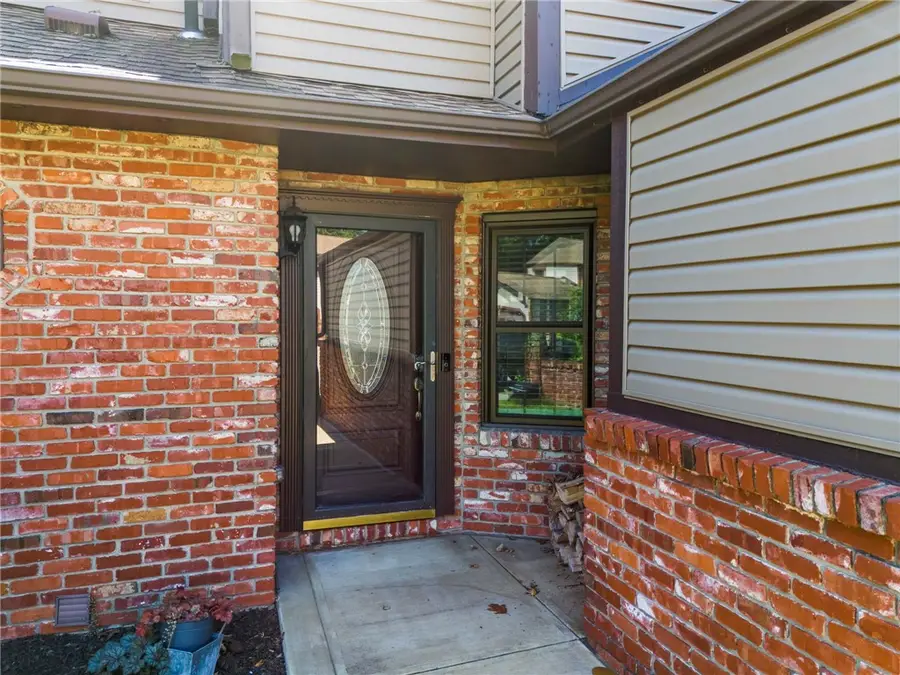 1107 Valleyview Dr, Lawrence, PA 15055 - #2