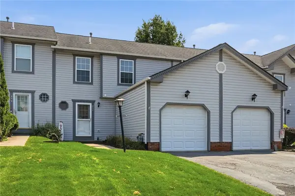 857 Sunset Cir, Cranberry Twp, PA 16066