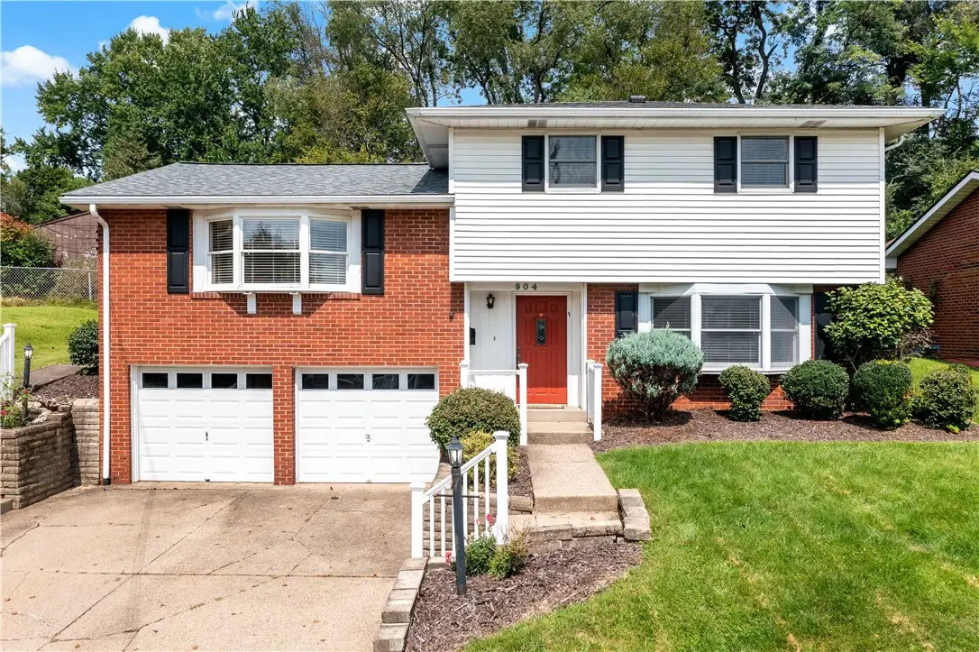 904 Lindenwood Dr, Pittsburgh, PA 15234 - #1
