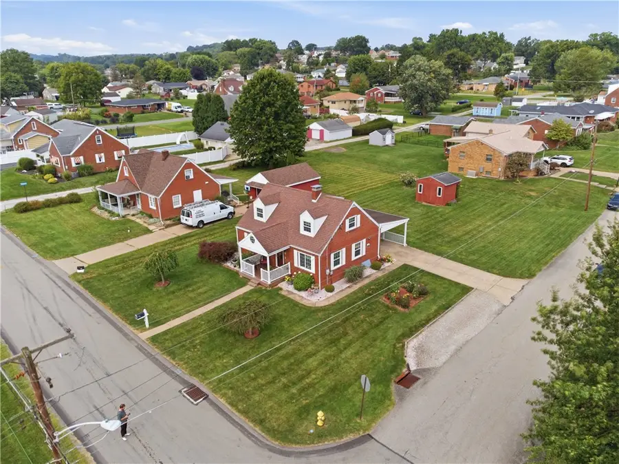 132 Allison Ave, Houston, PA 15342 - #3