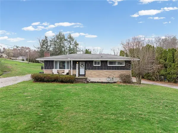 182 Chapel Dr, Ellwood City, PA 16117