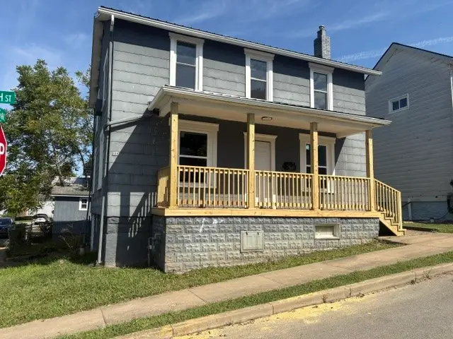 500 N 6th St, Apollo, PA 15613 - #1