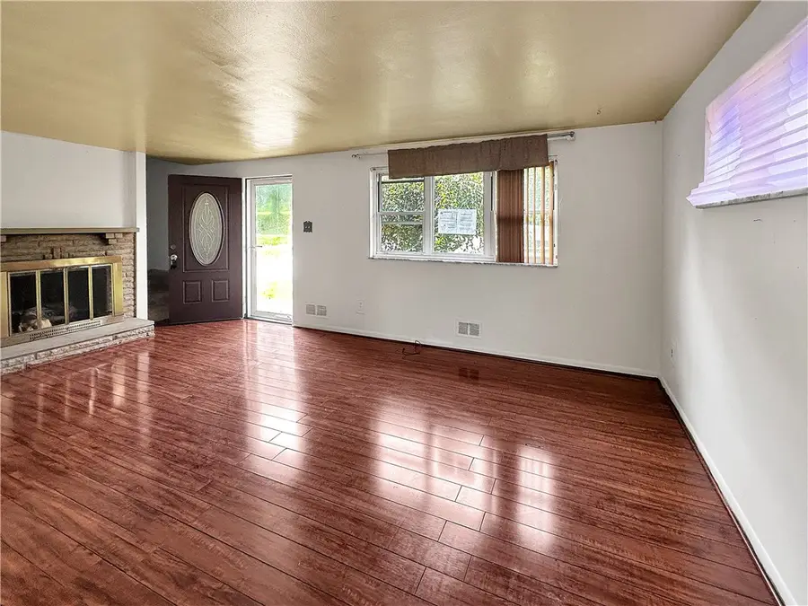 1206 Irene Ln, Pittsburgh, PA 15236 - #3