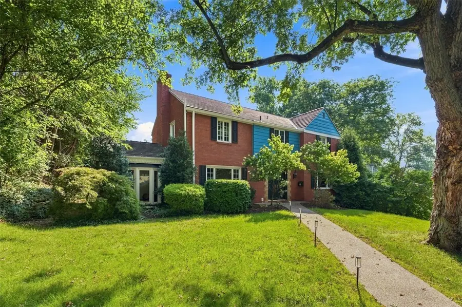 809 White Oak Cir, Pittsburgh, PA 15228 - #2