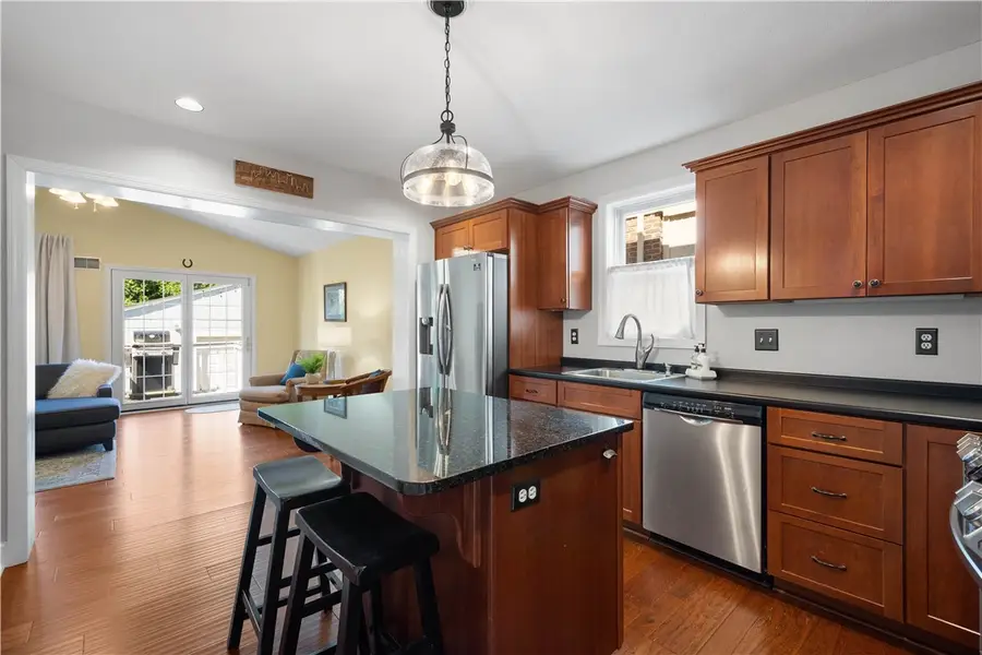 327 Nicholas Pl, Sewickley, PA 15143 - #3