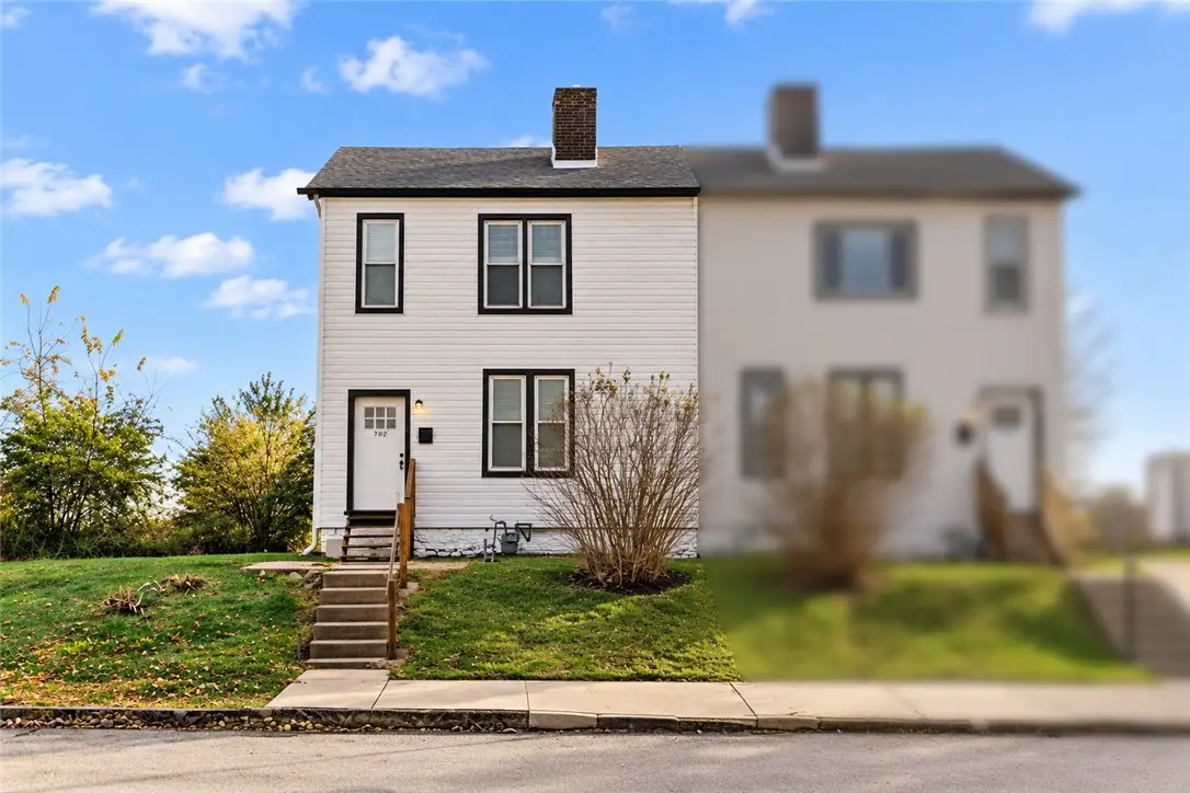 702 E 19th Ave, Homestead, PA 15120 - #1