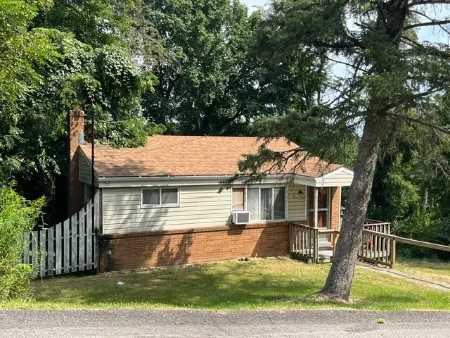 42 Grace St, Kennedy, PA 15136 - #2
