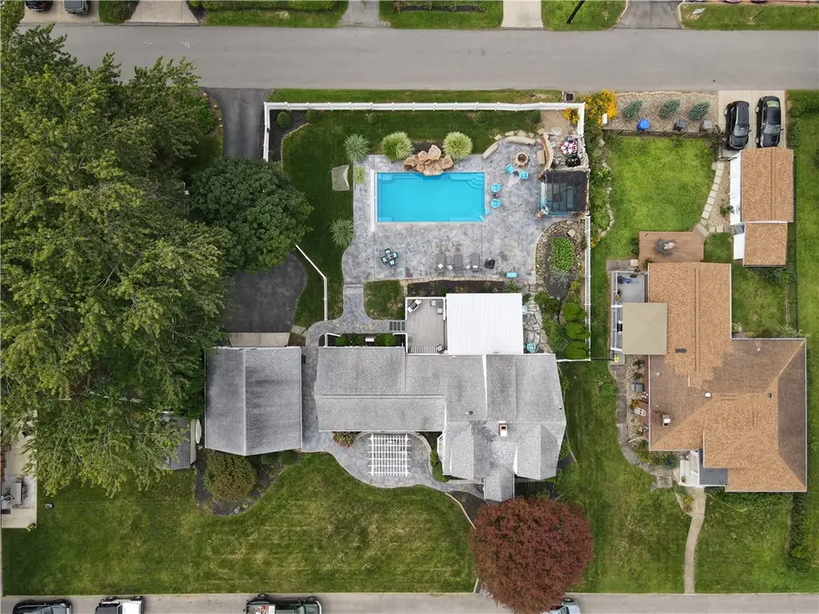 217 Pennsylvania Ave, Zelienople, PA 16063 - #3