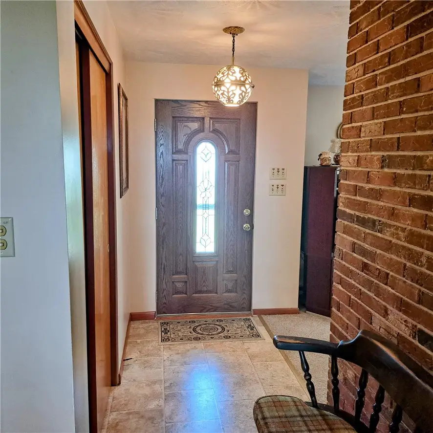 110 Shady Dr, Butler, PA 16001 - #2