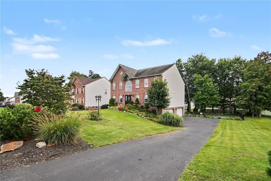 115 Mohawk Dr, Sarver, PA 16055 - #2