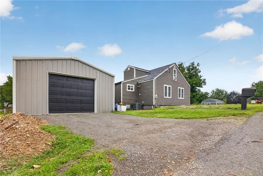 424 Pershing Ave, Houston, PA 15342 - #3