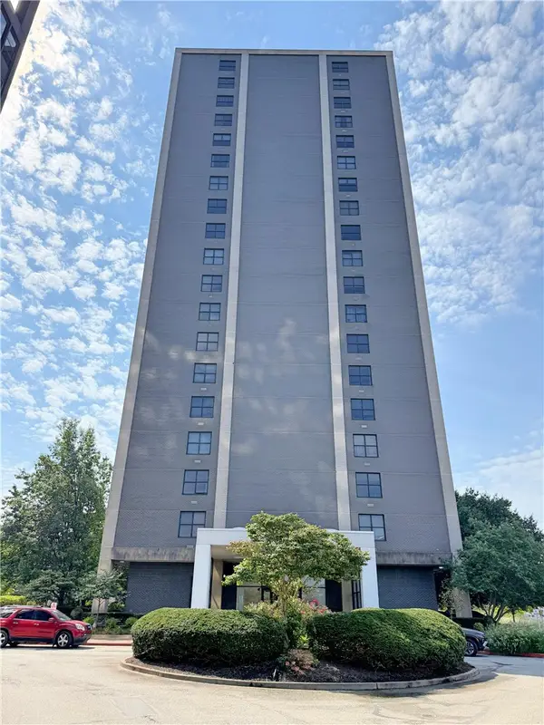 112 Washington Pl, Chatham Twr #11 E\F, Pittsburgh, PA 15219