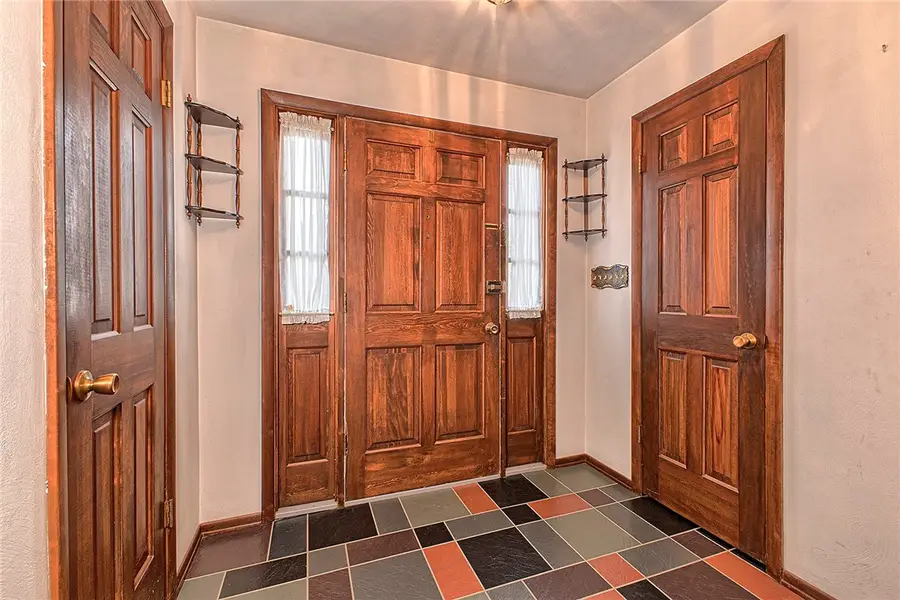 112 Friendship Lane, Greensburg, PA 15601 - #3