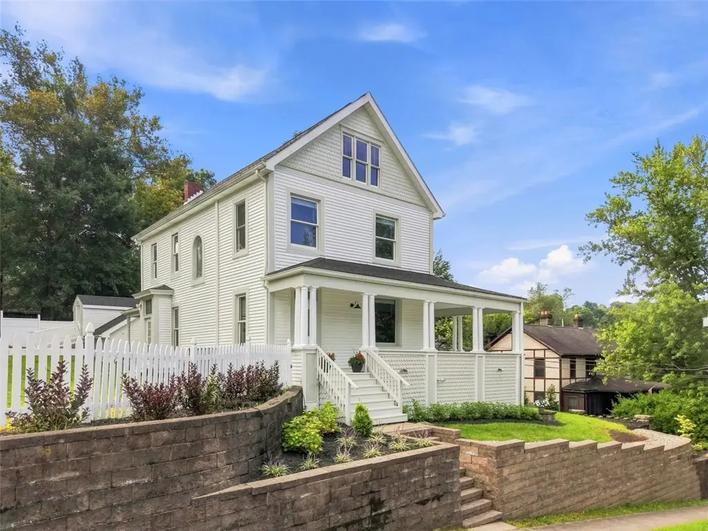104 1st St, Oakdale, PA 15071 - #1