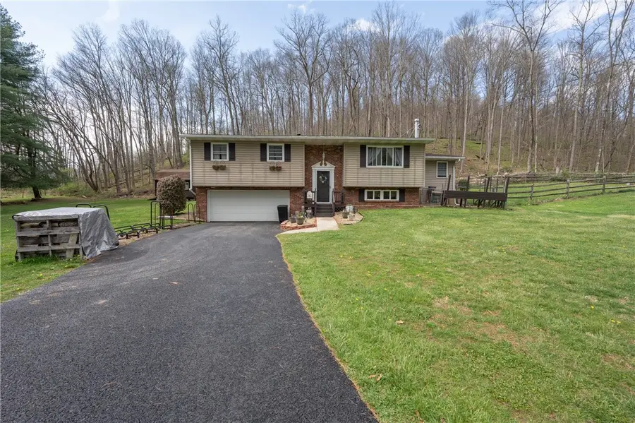 429 Four Mile Run Rd, Latrobe, PA 15650 - #3