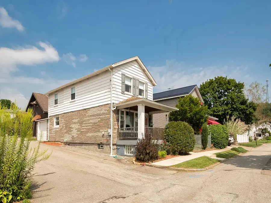 467 Pitt St, Leechburg, PA 15656 - #2