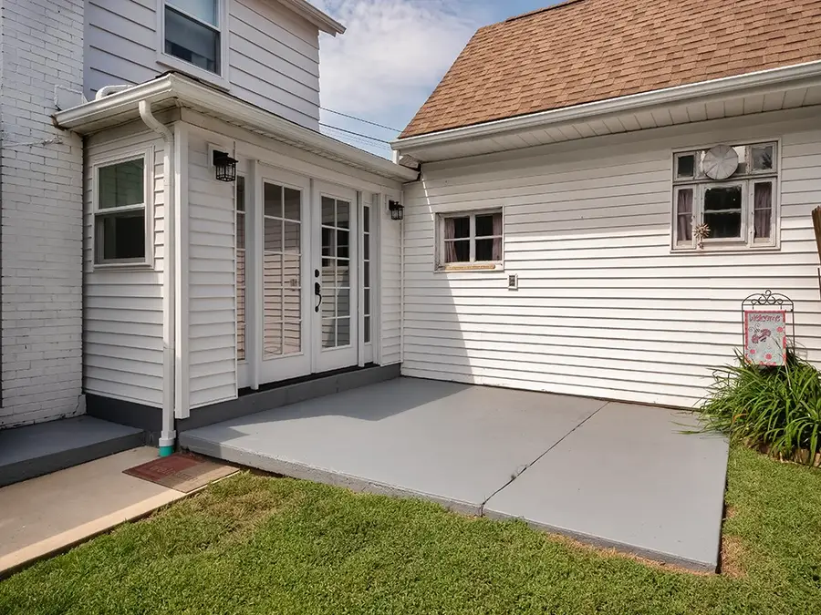 467 Pitt St, Leechburg, PA 15656 - #3