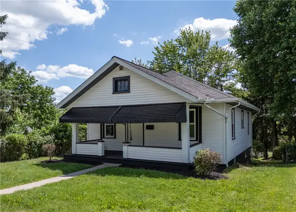 825 Donnan Ave, Washington, PA 15301