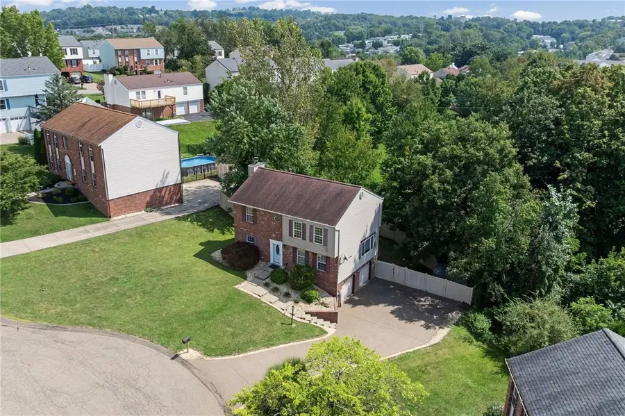 7335 Deer Run Cir, Imperial, PA 15126 - #3