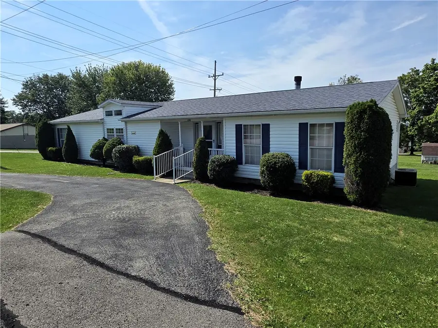 430 W Keeling Ave, Derry, PA 15627 - #2