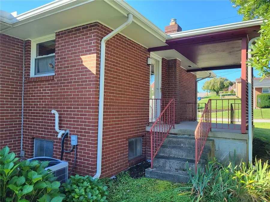 18 Joanne Dr, Latrobe, PA 15650 - #2