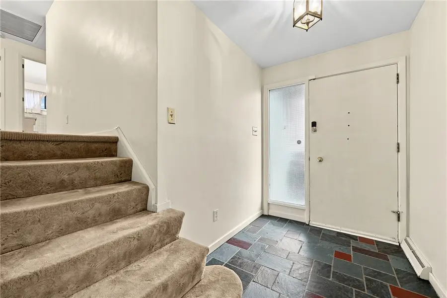 801 Linda Lane, Pittsburgh, PA 15243 - #3