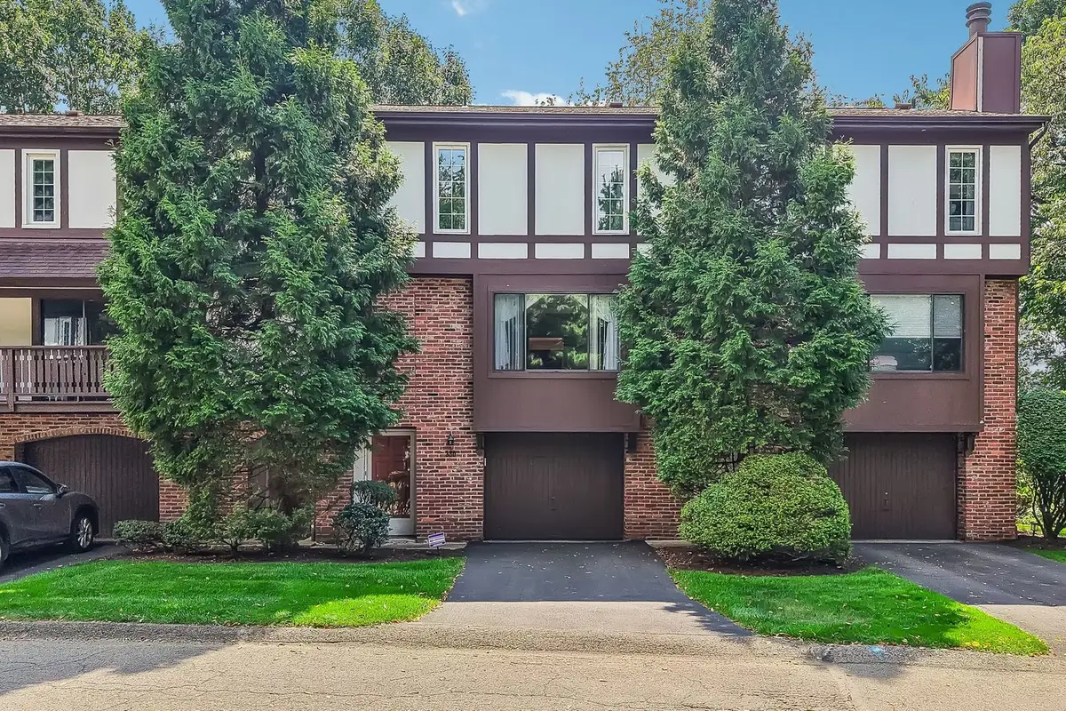 330 Woodbridge Drive, Pittsburgh, PA 15237 - #1