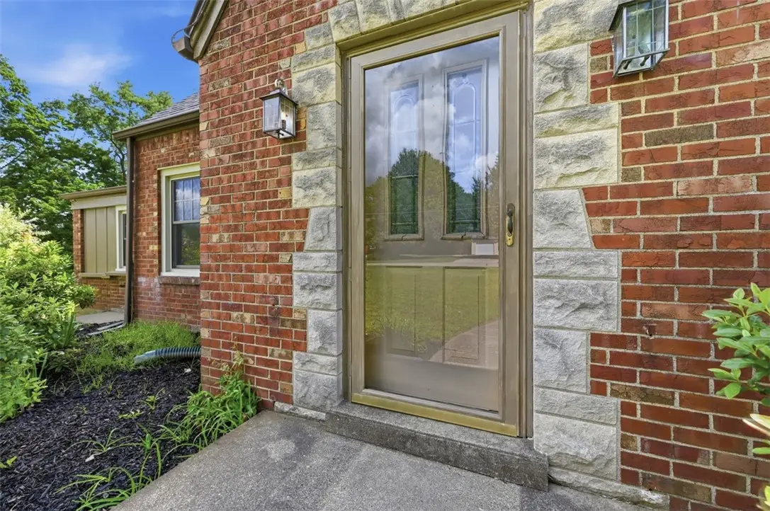 215 Twin Oaks, Wexford, PA 15090 - #1