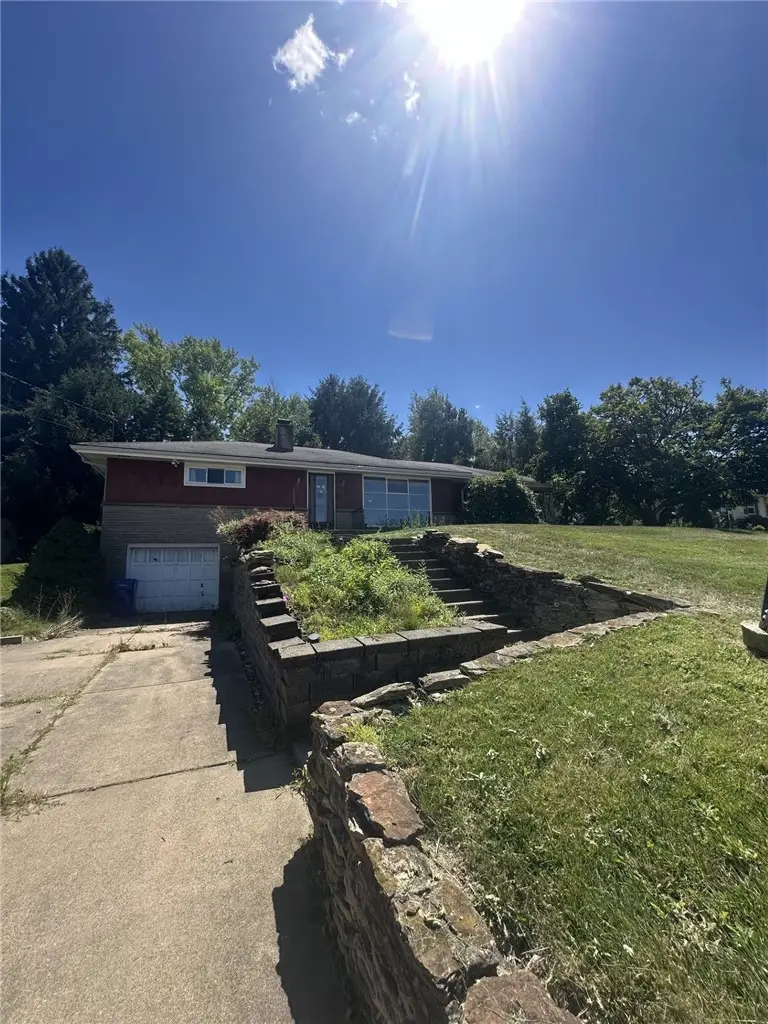 2911 Clayton Rd, Beaver Falls, PA 15010 - #1