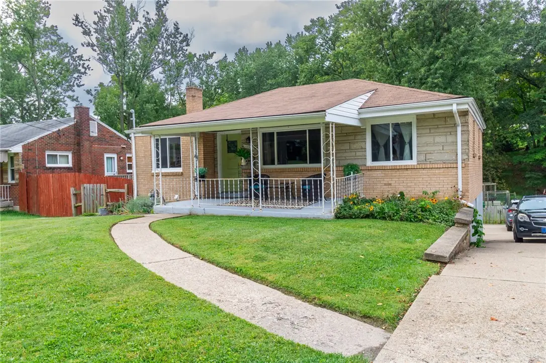 1112 Logan Rd, Bethel Park, PA 15102 - #1